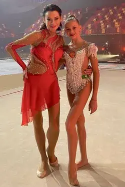 Anna Popova (Russia)🇷🇺 & Yulia Barsukova🇷🇺 at Ice🧊 and Flame🔥2020 !