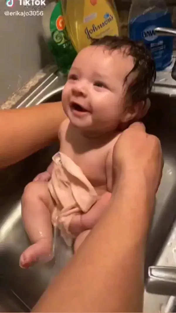 Cuteness in shower 🤗❤️