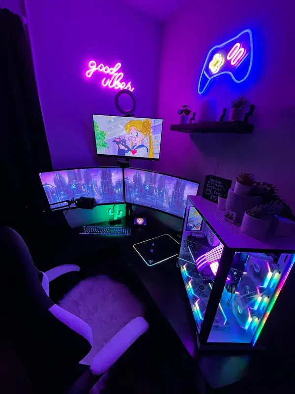 My girl hates the term battle station, but she has one hell of one!