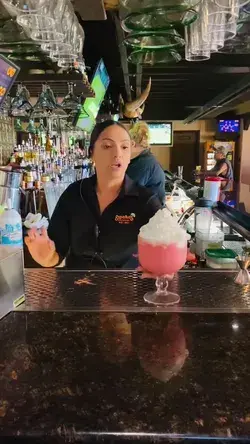 It must suck being the victim in these videos 😂
#icecream #bar #workfun