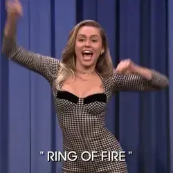•MILEY CYRUS•The Tonight Show Starring Jimmy Fallon.