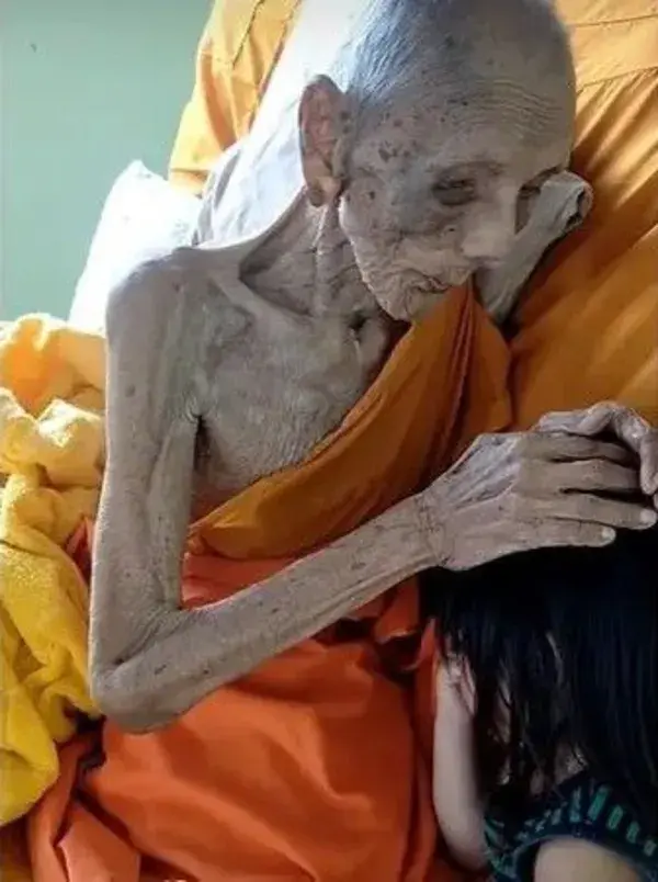 109-year-old Thai Buddhist Monk Luang Pho Yai Dies