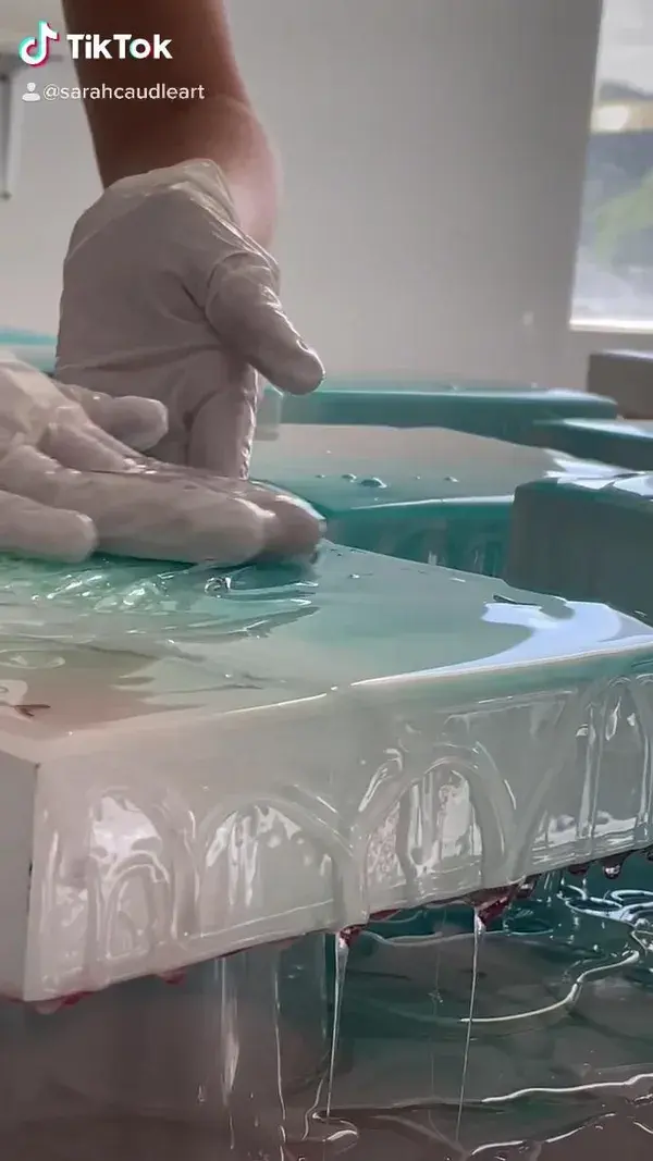 Satisfying Resin Art Pour