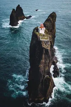 The history of Þrídrangar Lighthouse, Iceland