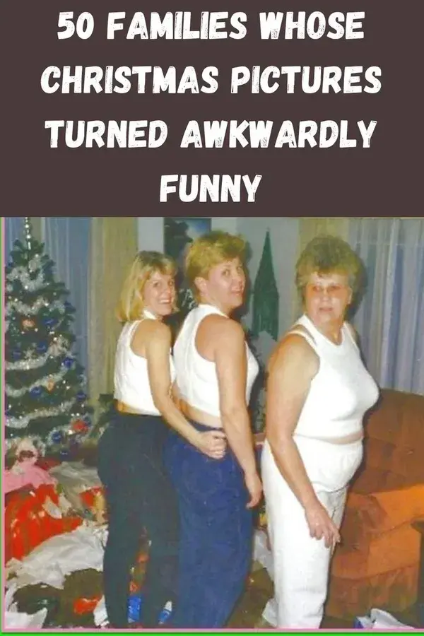 50 Families Whose Christmas Pictures Turned Awkwardly Funny