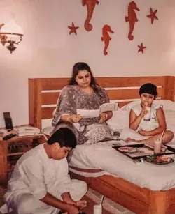 Arjun Kapoor Anshula childhood Mona kapoor