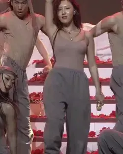 hwasa fancam