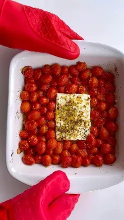 VIRAL BAKED FETA PASTA RECIPE