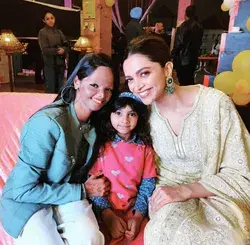 Deepika with laxmi aggarwal in Lucknow January 2020