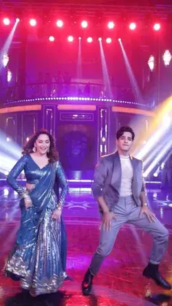 Madhuri Dixit Ishaan Khatter dance 💃 March 2022