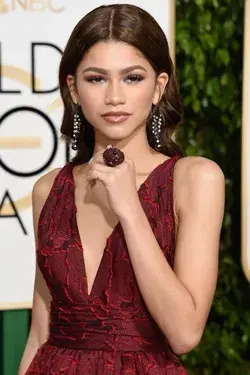 #zendaya  golden globes awards