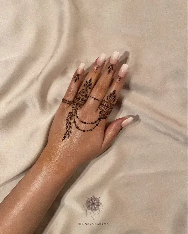 Simple Henna Design