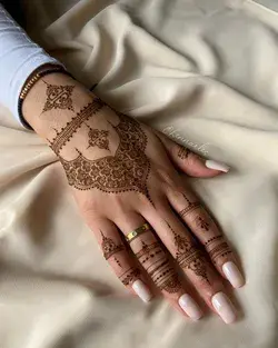 Henna by @hennarles