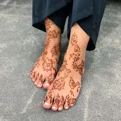 Unique mehndi for sister.