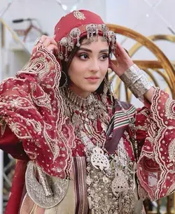 libyan woman in traditional libyan wear 🇱🇾