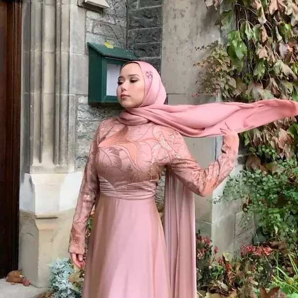 The Honey Hijab Flip