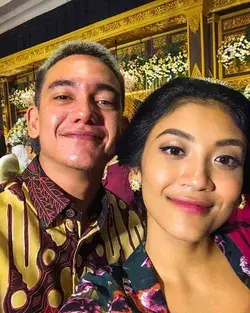 Sering Disangka Jomblo, 10 Artis Ini Padahal Sudah Punya Pasangan