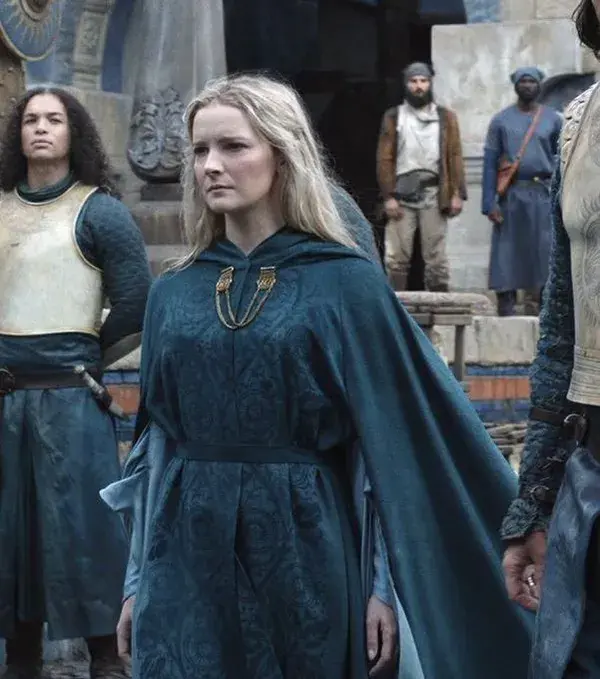 galadriel in numenorian clothes… i’m losing my mind