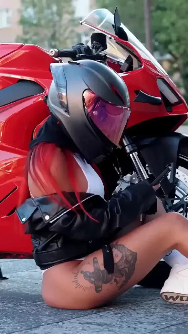 🔥️🔥️🔥 Lady biker ᥬ😍᭄