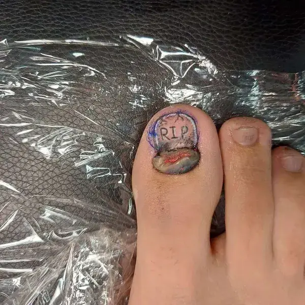 30+ Funny Toe Tattoo Design Ideas (2021 Updated)