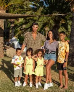 See Cristiano Ronaldo with his beautiful family