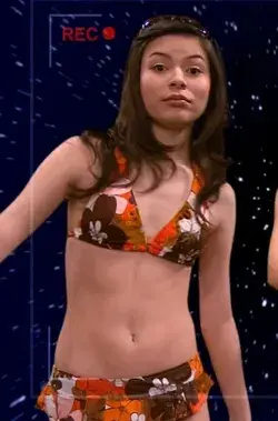 Carly Shay (iCarly)