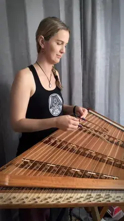 Chill Vibes on the hammered dulcimer