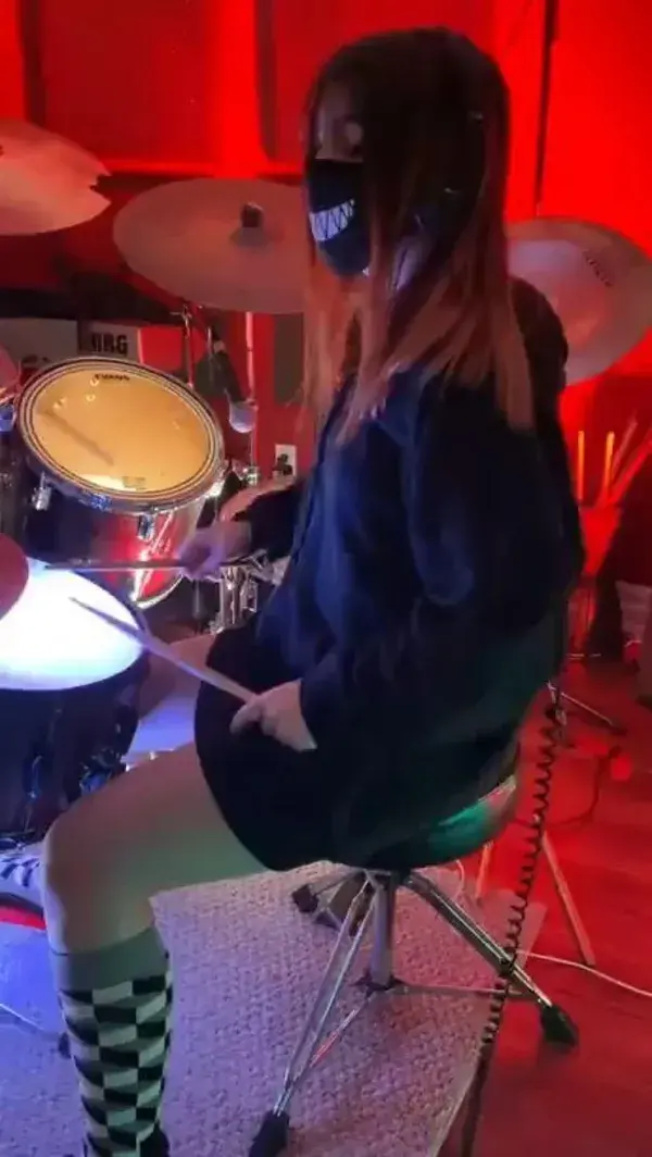 drums girls smile