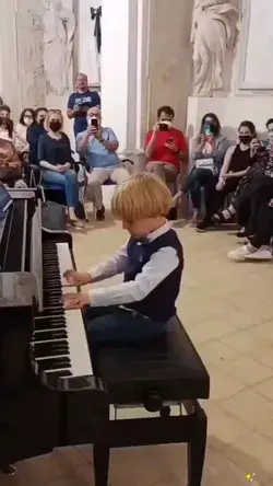 Kid Nails This Piano Piece 🎼