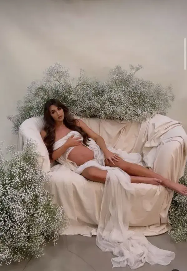 Sexy aesthetic| Moxy Intimates | boudoir pose modeling| Beautiful Woman | Self Love & Care