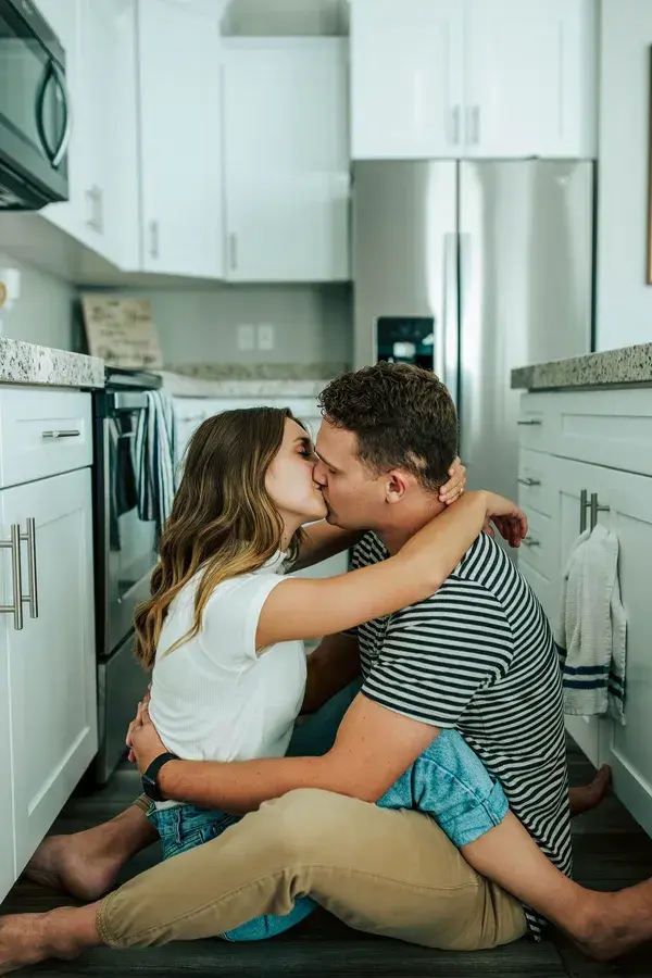 Cozy In Home Couple Shoot [Utah Couples Photographer] | Emily Jenkins Photography