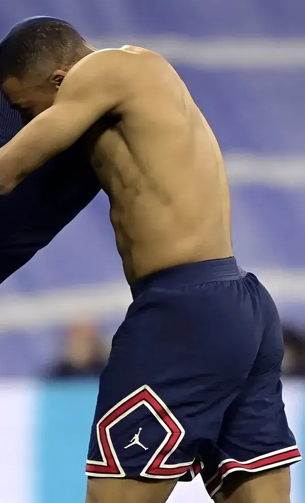 Mbappe ass