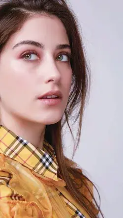 Hazal kaya 