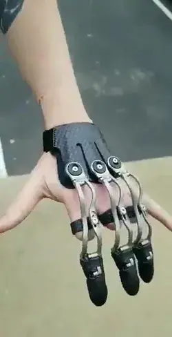 Robo Hand : The Warrior MindSet