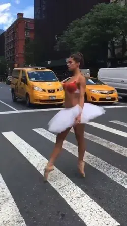 Gorgeous dancer in New York City