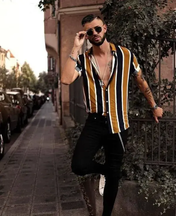 Summer trend men wear street shooting