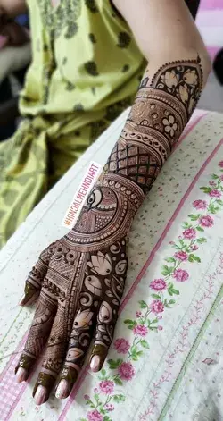 Easy Mehndi Designs For Your Gorgeous Henna Look