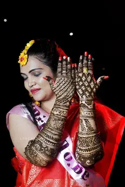 Bride Mehendi Shoot