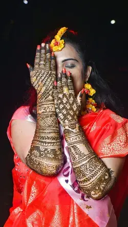 Bride Mehendi Shoot