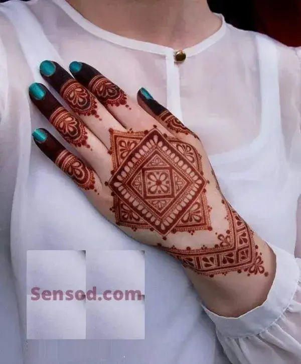 Henna design