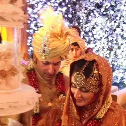 Saif-Kareena Wedding Details + Relationship Timeline