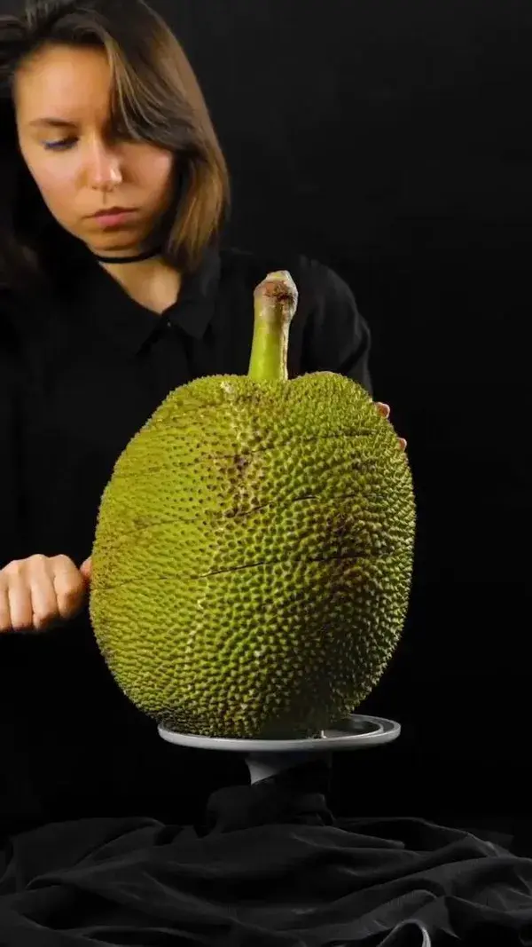 Jackfruit Cutting