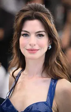 Anne Hathaway now... 😍