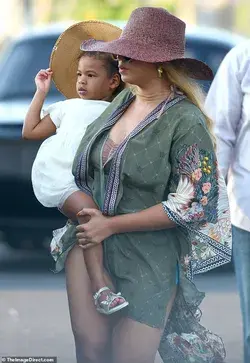 Filha de Beyoncé, Blue Ivy faz história ao ser indicada a o Grammy 2021