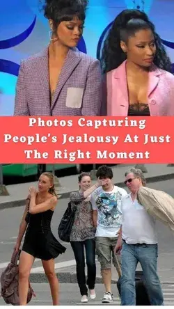 Photos Capturing People's Jealousy At Just The Right Moment