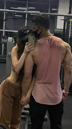 Gym couple goals