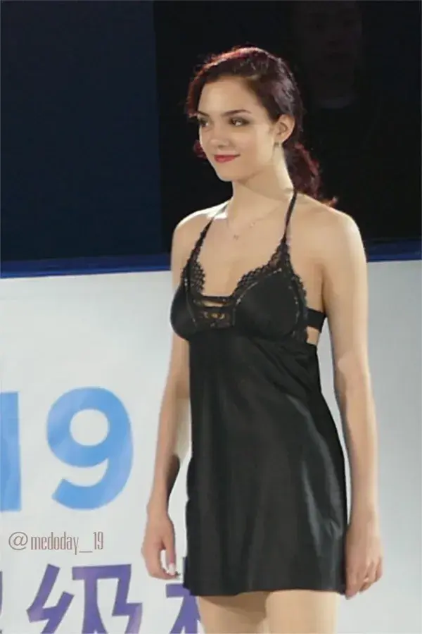 Evgenia Medvedeva ×××