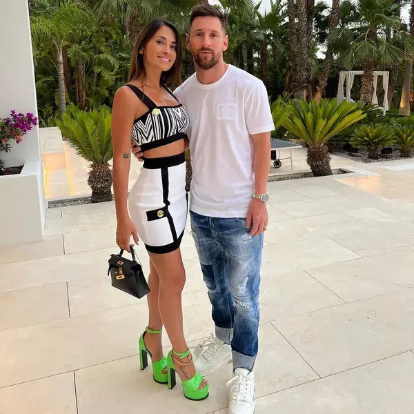 Antonella × Messi