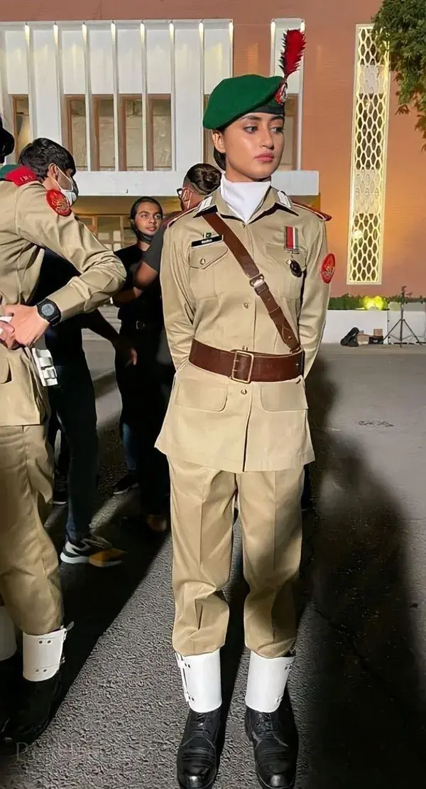 Proud of Distric Bhakkar.. Fizza Azam has pass out today and become ''Lieutenant''