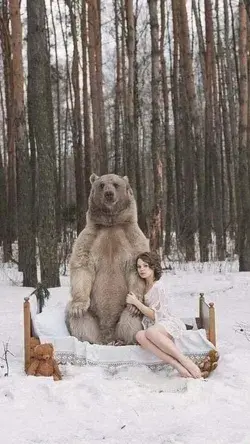 Lovely Photoshoot 😍 Girl & Bear 🐨